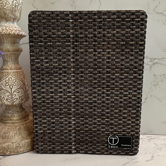 T-Tech by TUMI Apple iPad 2 Case Metallic Weave Portfolio - Picture 1 of 4